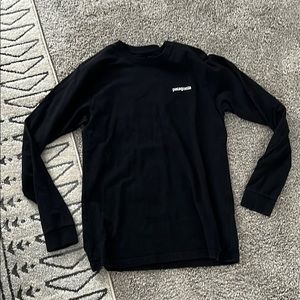 Black Patagonia long sleeve top